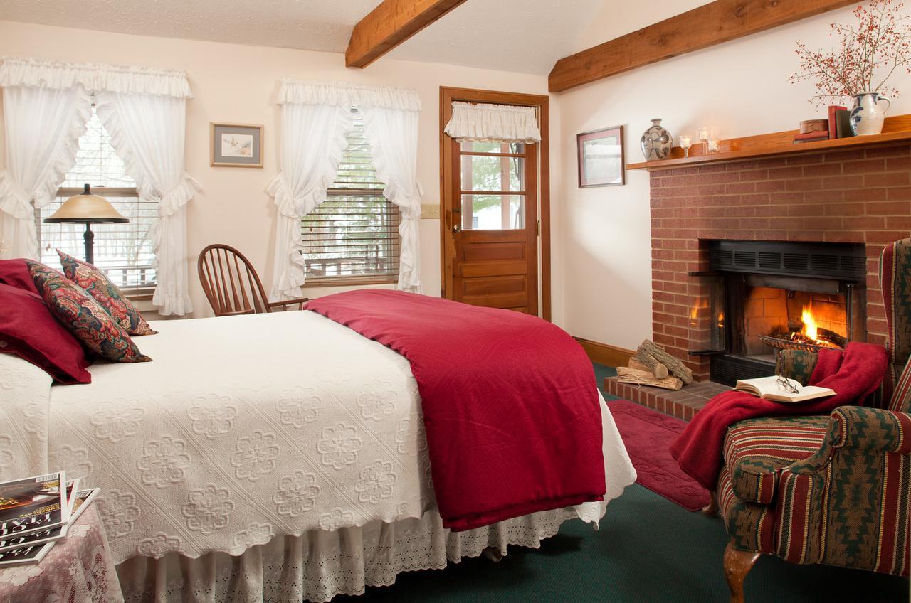 The White Oak Inn Zuck Екстер'єр фото